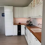 V Farstadsanden Anders Sandvigsvei 9 בית נופש Julshamn