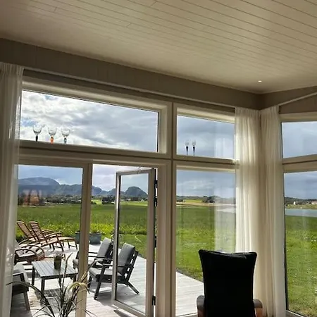 V Farstadsanden Anders Sandvigsvei 9