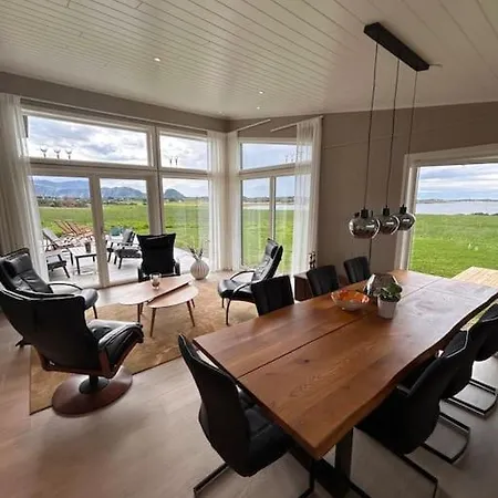 V Farstadsanden Anders Sandvigsvei 9 Ferienhaus