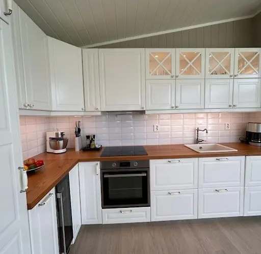Ferienhaus V Farstadsanden Anders Sandvigsvei 9 *
