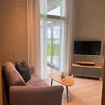 V Farstadsanden Anders Sandvigsvei 9 Julshamn